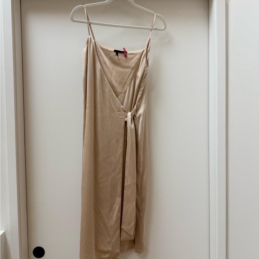 Obakki Beige Dress